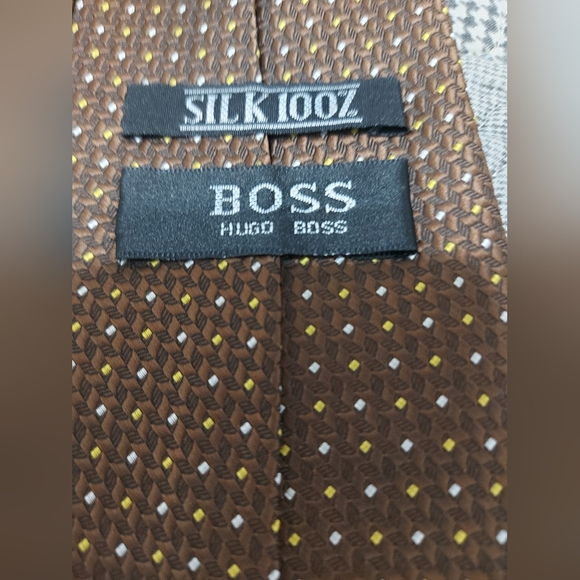 Hugo Boss tie - Picture 8 of 8